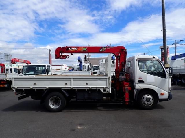 Hino DUTRO 2018-02 7606818-3