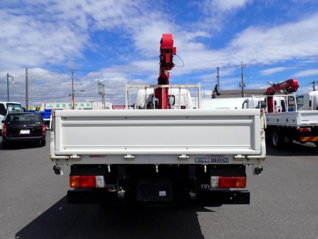 Hino DUTRO 2018-02 7606818-5