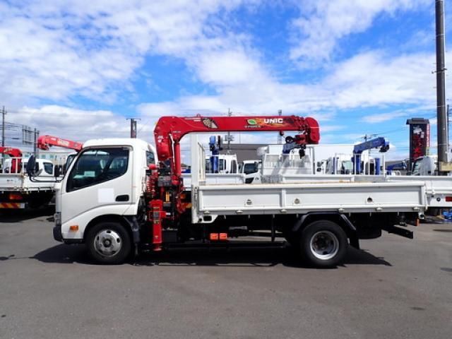 Hino DUTRO 2018-02 7606818-7
