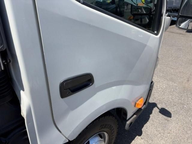 Hino DUTRO 2019-12 7606816-22