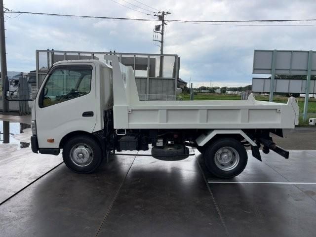 Hino DUTRO 2019-12 7606816-4