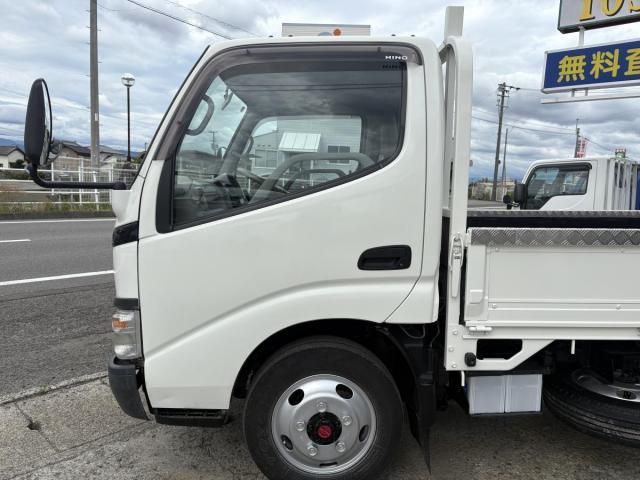 Hino DUTRO 2005-03 7606824-13