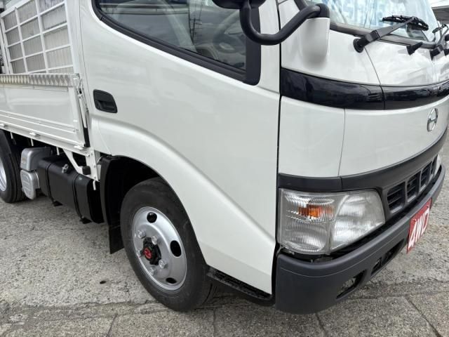 Hino DUTRO 2005-03 7606824-19