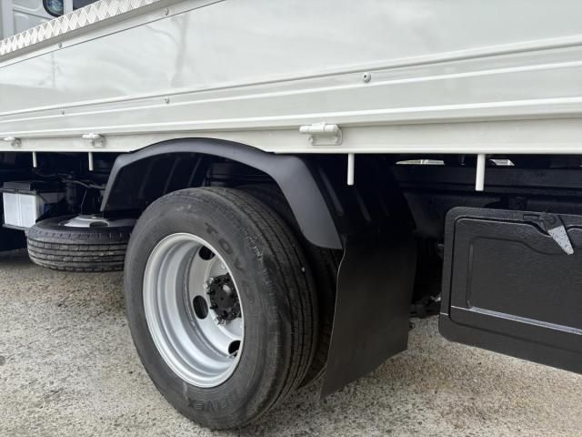 Hino DUTRO 2005-03 7606824-23