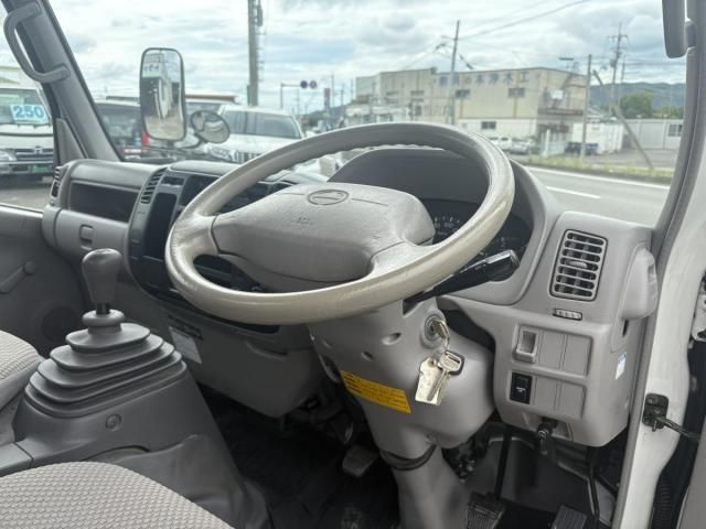 Hino DUTRO 2005-03 7606824-5