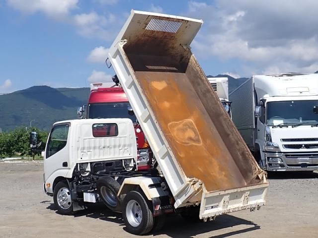 Hino DUTRO 2020-12 7606819-3