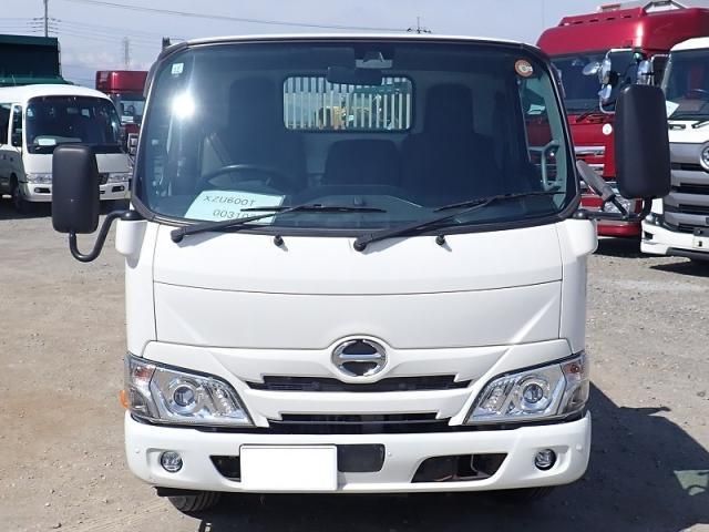 Hino DUTRO 2020-12 7606819-4