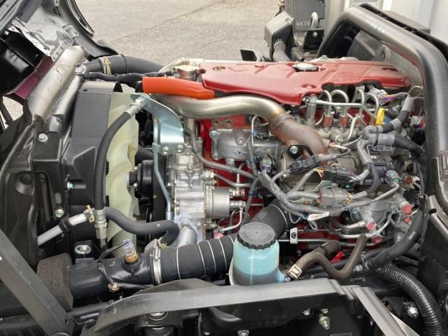 Hino DUTRO 2024-09 7606813-18