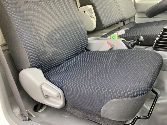 Hino DUTRO 2024-09 7606813-20