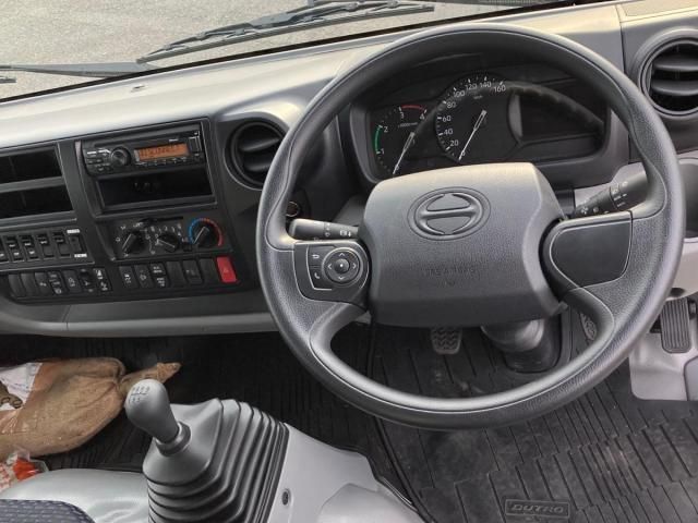 Hino DUTRO 2024-09 7606813-22