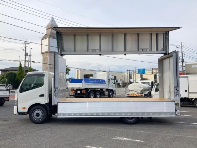 Hino DUTRO 2024-09 7606813-4