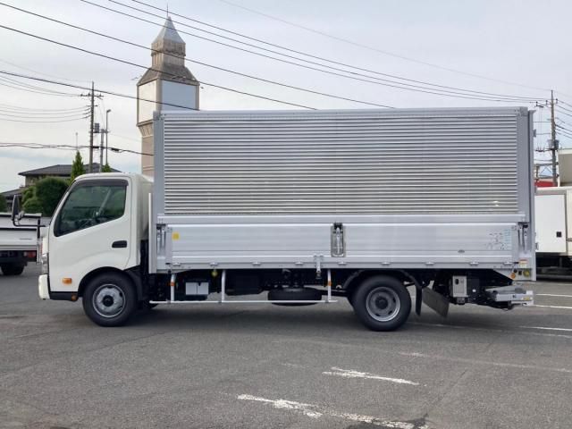 Hino DUTRO 2024-09 7606813-6