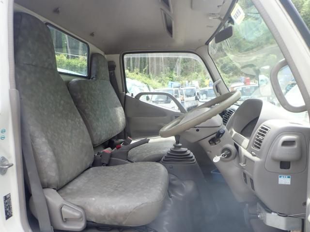 Hino DUTRO 2010-07 7606820-10