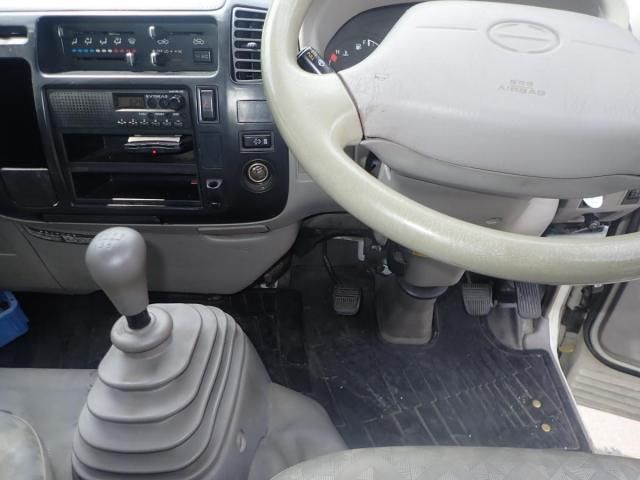 Hino DUTRO 2010-07 7606820-11