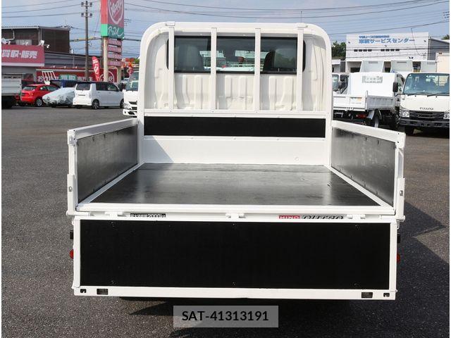 Hino DUTRO 2018-01 7616294-10