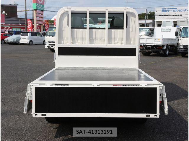 Hino DUTRO 2018-01 7616294-13
