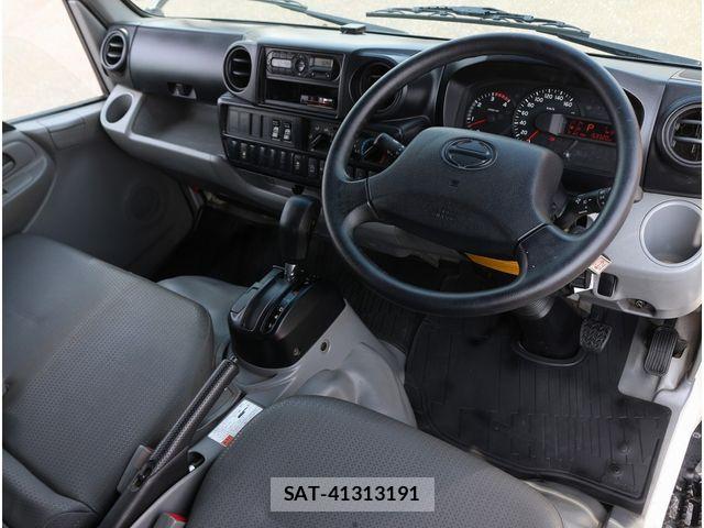 Hino DUTRO 2018-01 7616294-18