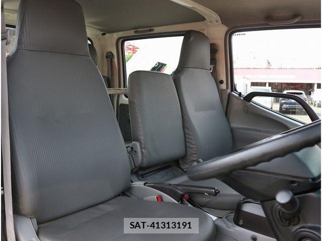 Hino DUTRO 2018-01 7616294-19