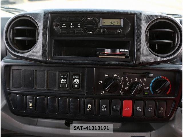 Hino DUTRO 2018-01 7616294-23