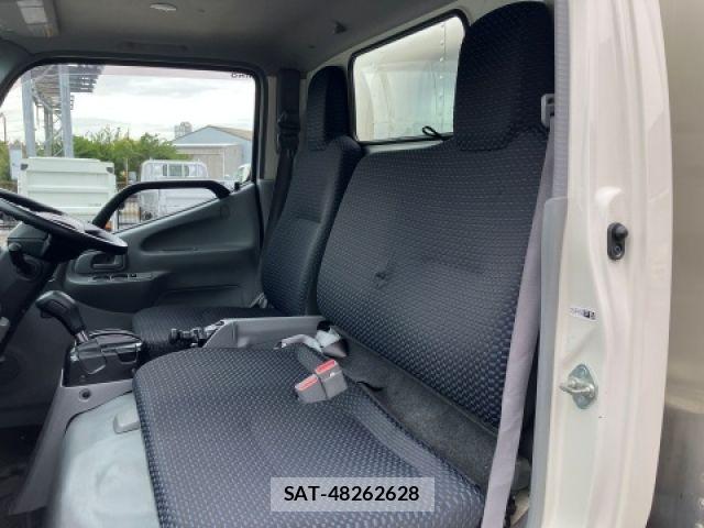 Hino DUTRO 2022-03 7616292-24