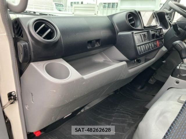Hino DUTRO 2022-03 7616292-25