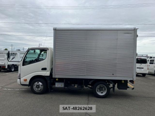 Hino DUTRO 2022-03 7616292-4