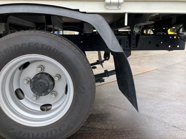 Hino DUTRO 2023-01 7606821-13