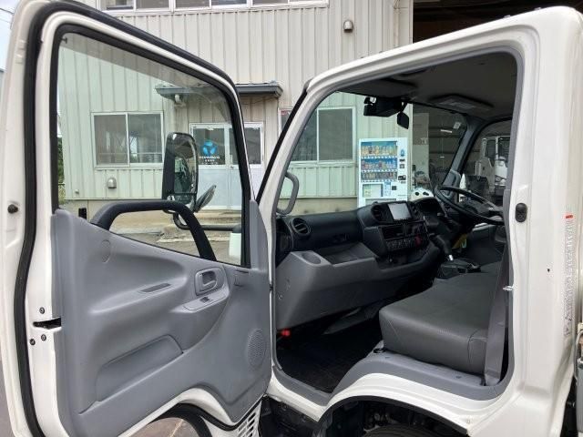 Hino DUTRO 2023-01 7606821-26