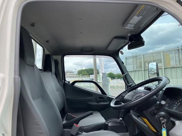 Hino DUTRO 2023-01 7606821-29