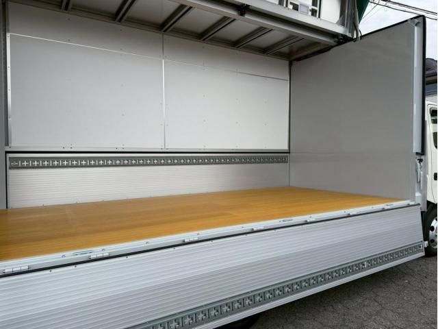 Hino DUTRO 2025-06 7606815-9
