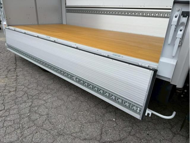 Hino DUTRO 2025-06 7606815-10