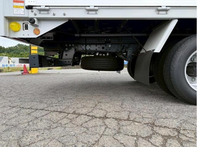 Hino DUTRO 2025-06 7606815-15
