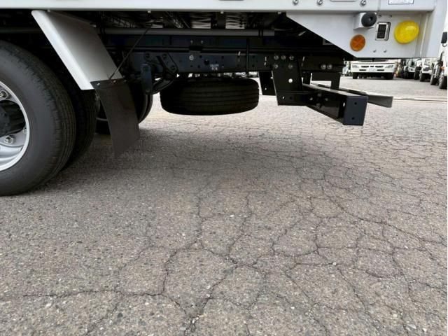 Hino DUTRO 2025-06 7606815-16