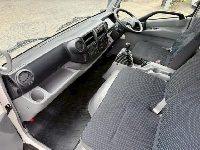 Hino DUTRO 2025-06 7606815-23