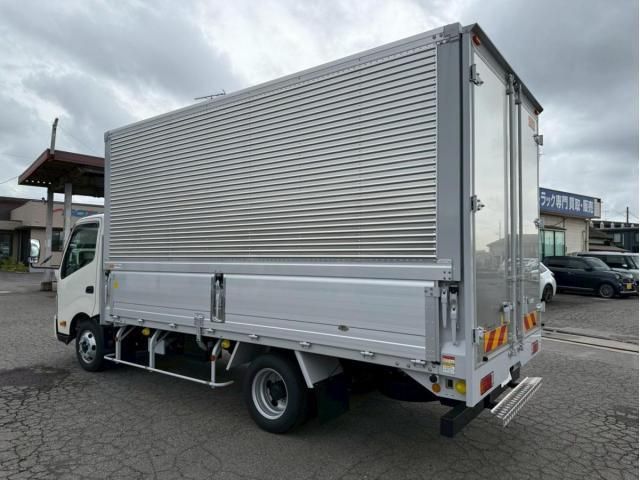 Hino DUTRO 2025-06 7606815-2