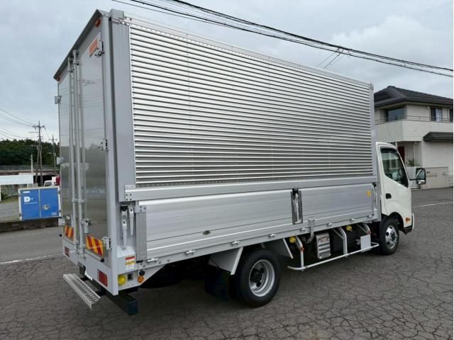 Hino DUTRO 2025-06 7606815-3