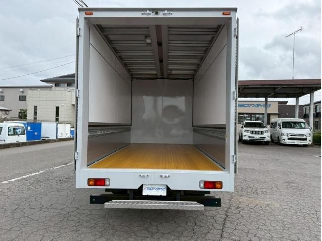 Hino DUTRO 2025-06 7606815-5
