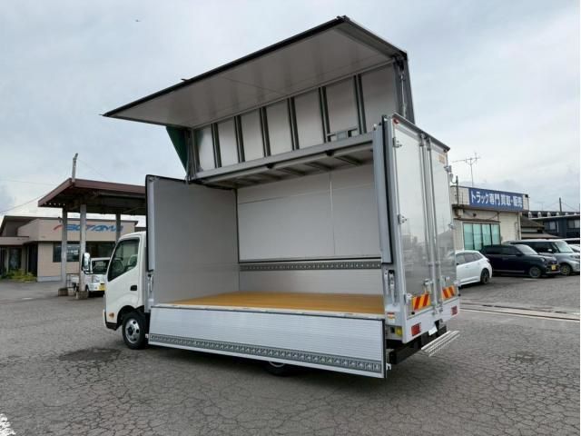 Hino DUTRO 2025-06 7606815-7