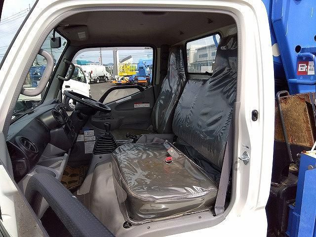 Hino DUTRO 2015-01 7710127-13