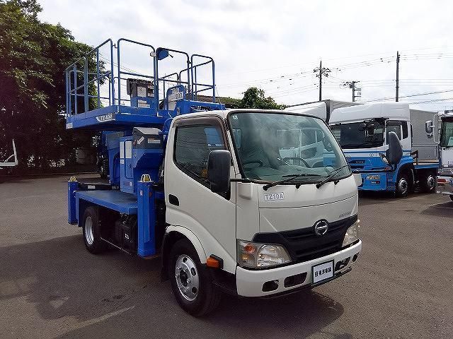 Hino DUTRO 2015-01 7710127-1
