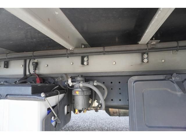 Hino DUTRO 2020-04 7710104-11