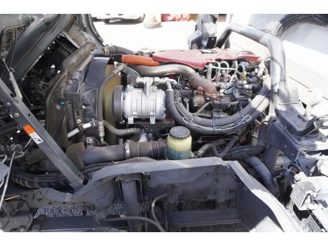 Hino DUTRO 2020-04 7710104-12