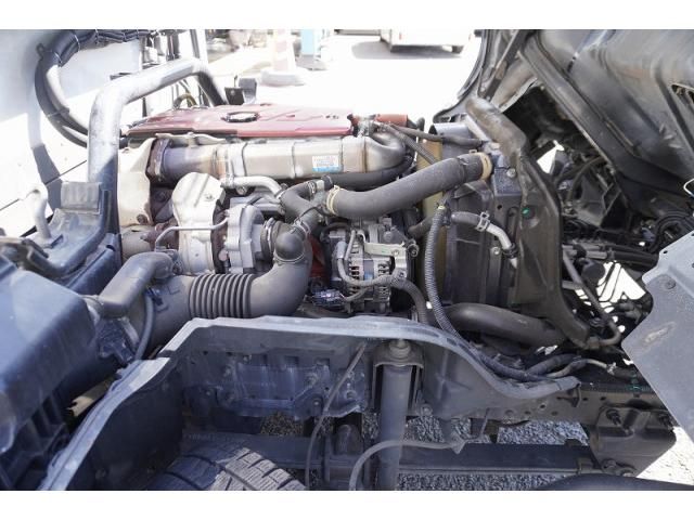 Hino DUTRO 2020-04 7710104-13