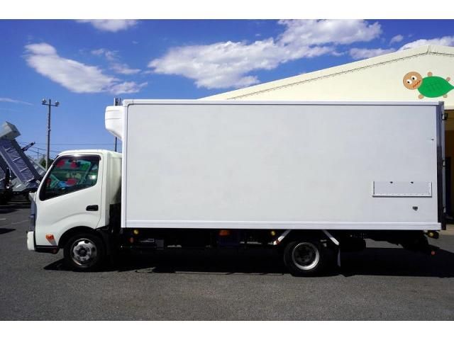 Hino DUTRO 2020-04 7710104-2