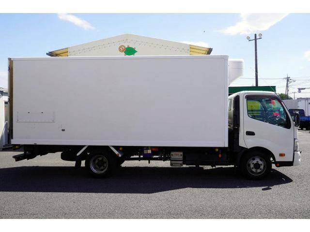 Hino DUTRO 2020-04 7710104-4