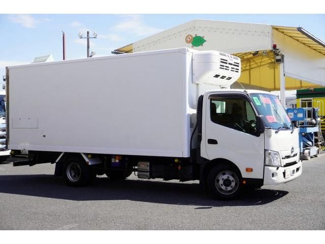 Hino DUTRO 2020-04 7710104-5