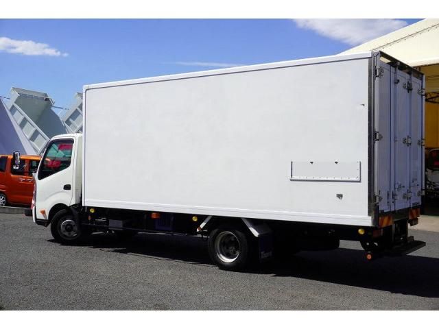 Hino DUTRO 2020-04 7710104-6