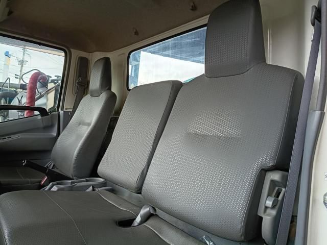 Hino DUTRO 2012-11 7710094-24