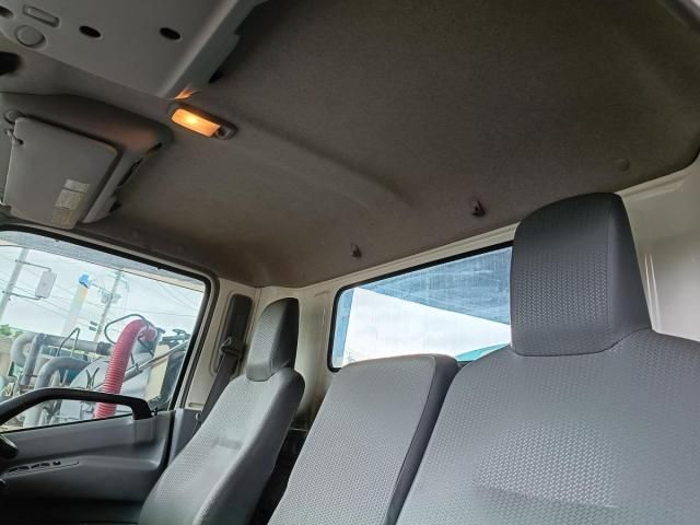 Hino DUTRO 2012-11 7710094-25