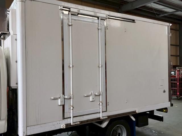 Hino DUTRO 2019-09 7710079-6